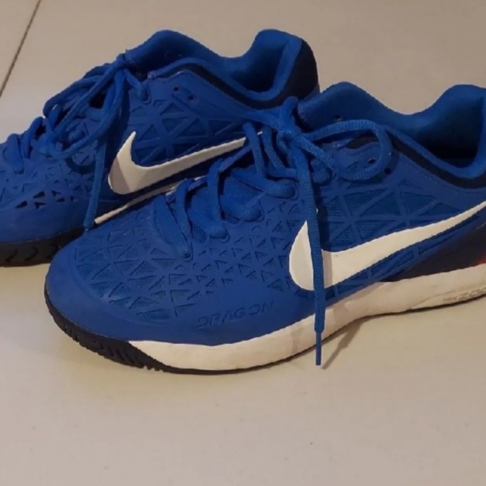 Nike Zoom Cage 2